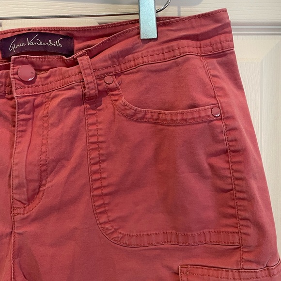 Women’s pink shorts - Picture 4 of 7